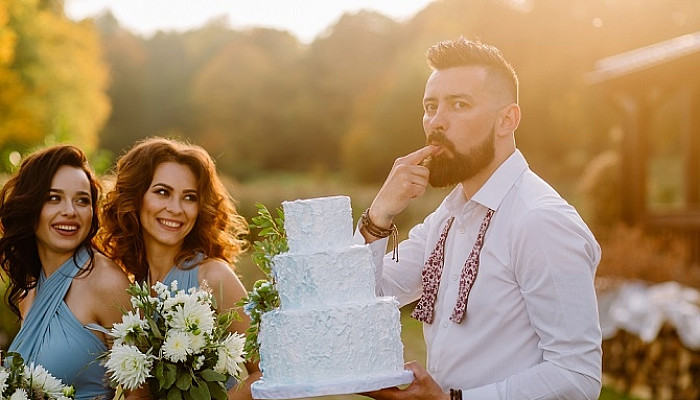 BF SUMMER WEDDING CAKE TRENDS
