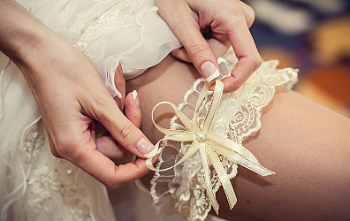 bridalfusion wedding garter leg