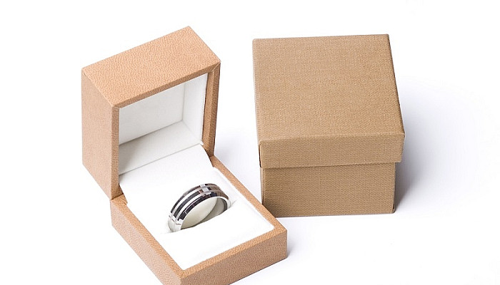  men plain wedding ring band made out of silver
